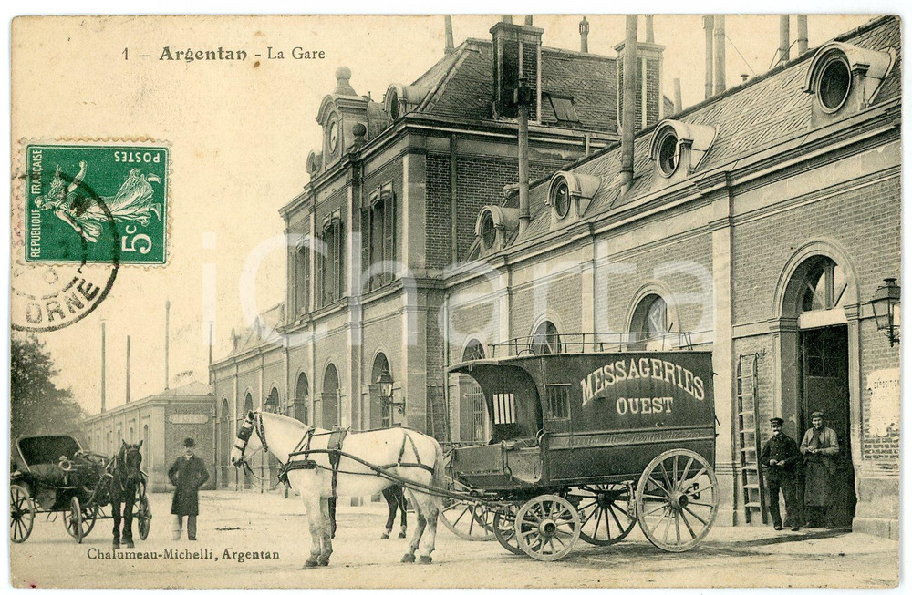 1910 ARGENTAN - FRANCE La gare - Messageries Ouest - Carte postale FP VG  Cartolina d'epoca, viaggiata. FAIR/discreto Lievi smussature agli angoli Formato: FP originale e autentica 1