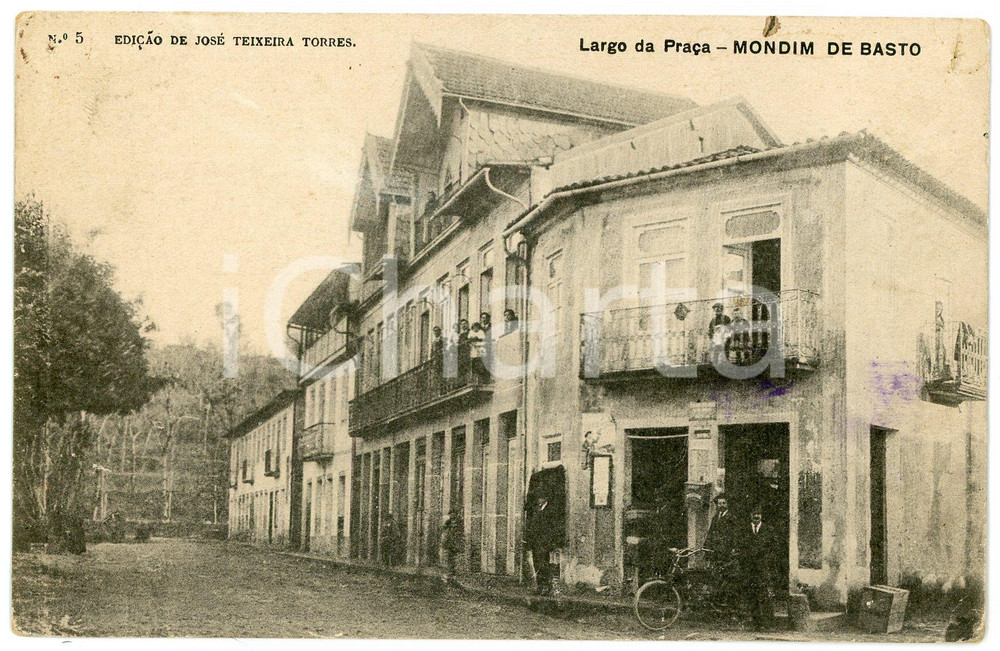 1910 ca MONDIM DE BASTO (PORTUGAL) Largo da PraÃ§a - Old ANIMATED postcard  Cartolina postale d'epoca, non viaggiata.CONDIZIONI: P (piegature angolari e abrasioni al verso)FORMATO: FP    originale e autentica 1