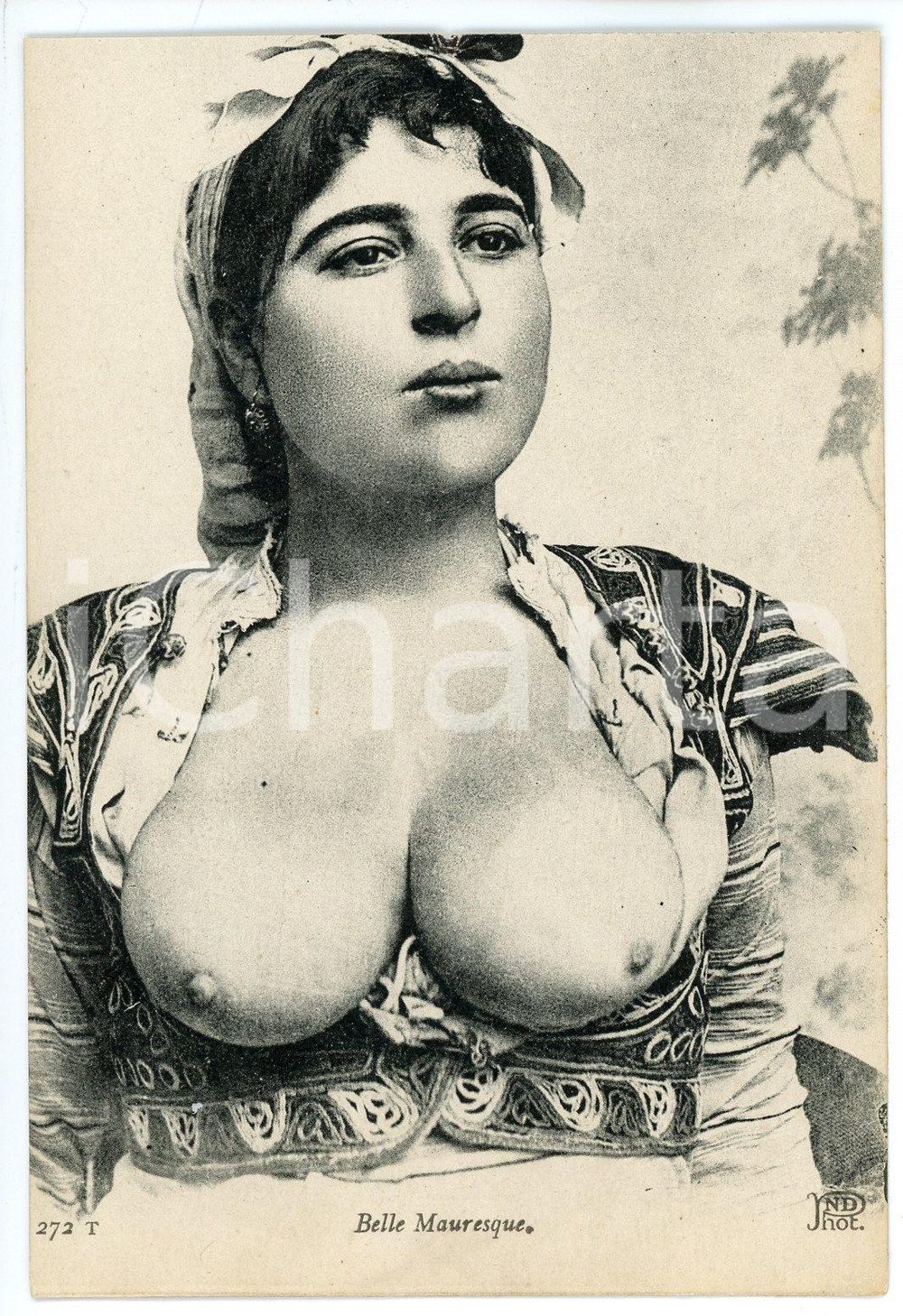 1910 ca ETHNIC NUDE ARAB TOPLESS Belle mauresque - Vintage postcard Cartolina postale d'epoca, viaggiata.FORMATO: FPCONDIZIONI: G    originale e autentica 1