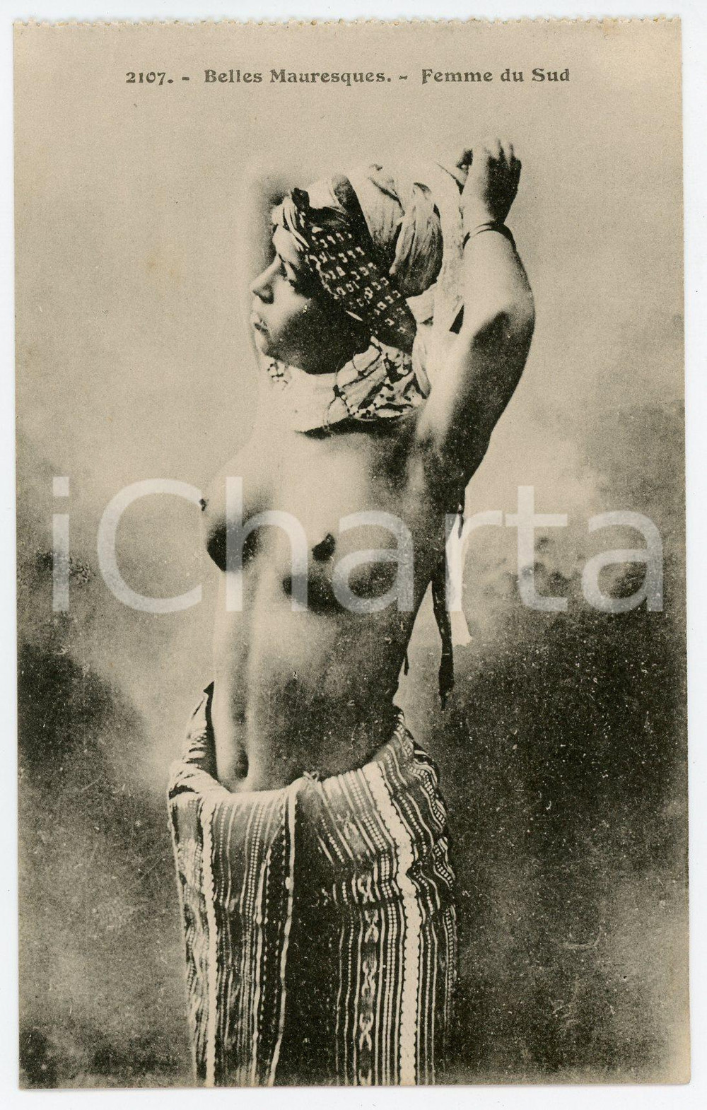 1920 ca BELLES MAURESQUES Femme du Sud NU ETHNIQUE Carte postale FP NV (1)  Cartolina postale d'epoca, non viaggiata.CONDIZIONI: FAIRFORMATO: FP    originale e autentica 1