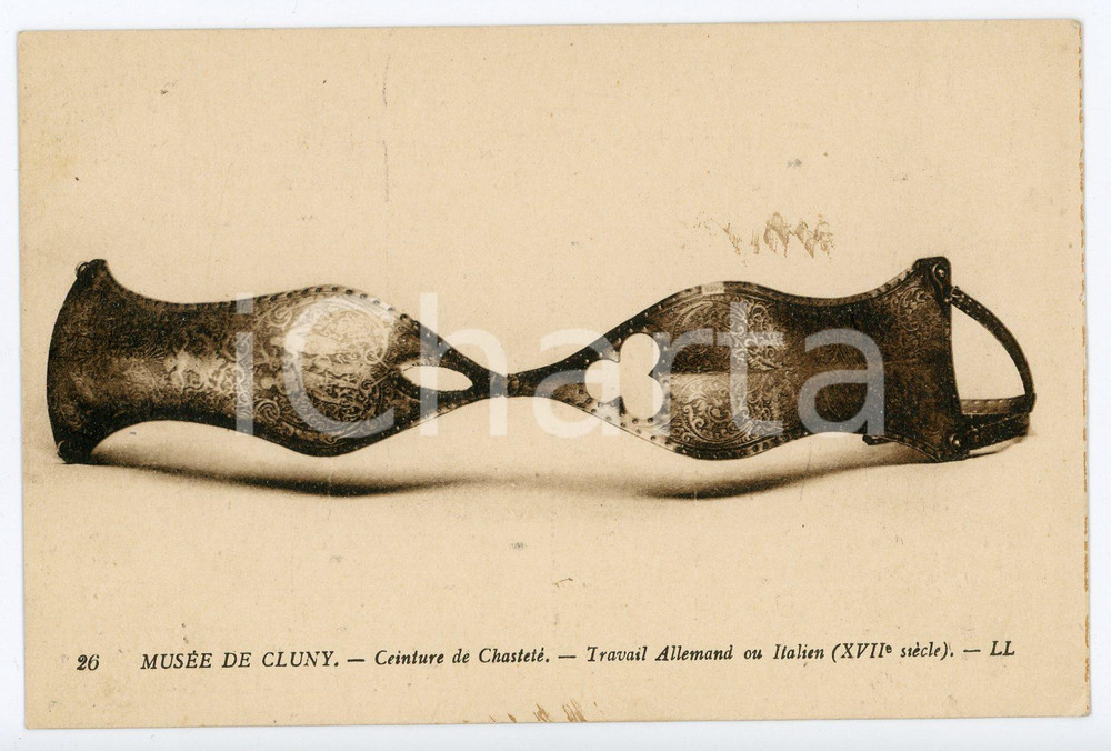 1910 ca PARIS Musée de CLUNY - Ceinture de chasteté XVIIe siècle *Carte postale Cartolina postale d'epoca, non viaggiata.CONDIZIONI: FAIR (lievi macchie di inchiostro)FORMATO: FP    originale e autentica 1