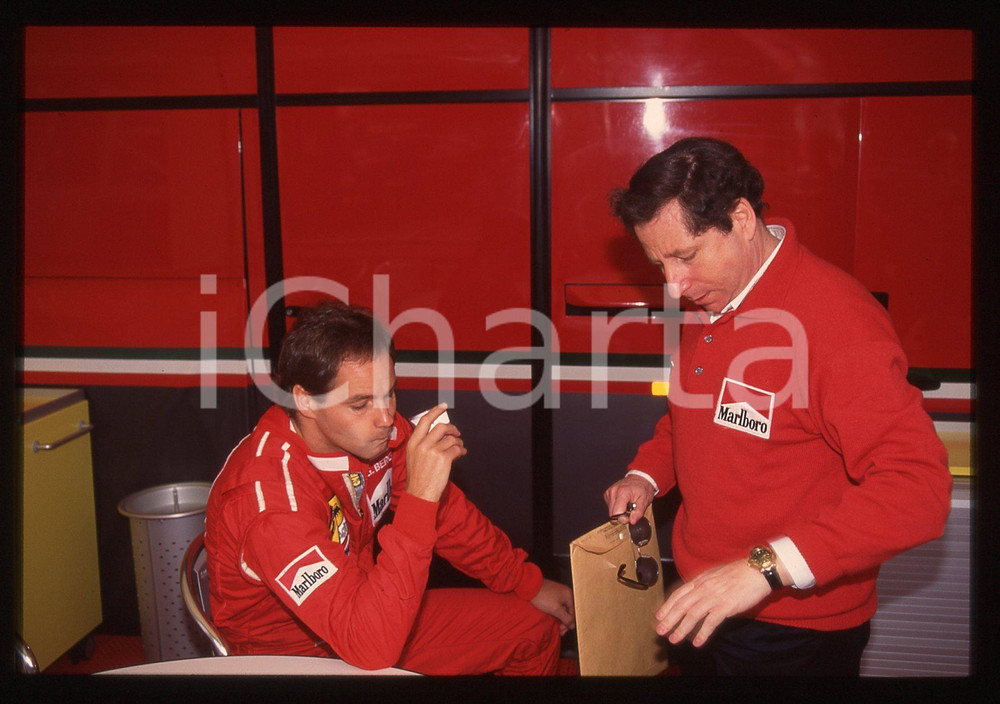 Gerhard BERGER e Jean TODT - scuderia FERRARI - 1995 ca 35 mm vintage slide 5 Diapositiva d'epoca, in formato 35 mm.CONDIZIONI: GOODE' severamente vietata la riproduzione. Tutti i diritti sono riservati.ICharta mette in vendita, sul negozio eBay e in esclusiva sul sito "icharta" il proprio archivio composto da numerose diapositive e negativi fotografici d'epoca, tutti originali e autentici, che attraversano la storia del costume italiano tra gli la fine degli anni Sessanta e Novanta.Si tratta di uno sguardo inedito sull'attualità, la politica, la vita quotidiana, il gossip e la cultura, che fotografa il cambiamento della nazione in quest'ultimo scorcio del XX secolo. Un'occasione unica per il mercato del collezionismo, che vede finalmente disponibile un archivio eccezionale per vastità, tematiche e condizioni, in un settore (il negativo fotografico e la diapositiva) di assoluta novità e dalle interessanti prospettive di investimento.  GOOD/buono   originale e autentica 1
