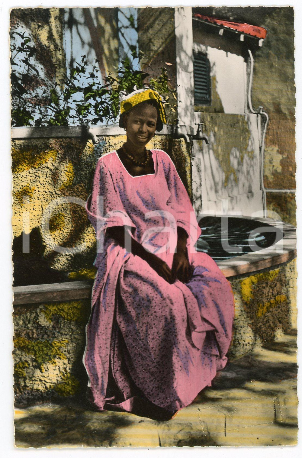 1960 ca AFRIQUE EN COULEURS Jeune femme Peulh - Carte postale FP NV  Cartolina postale d'epoca, non viaggiata.EDITORE: Editions Hoa-Qui, ParisSERIE: L'Afrique en couleurs - n. 272CONDIZIONI: FAIR FORMATO: FP    originale e autentica 1