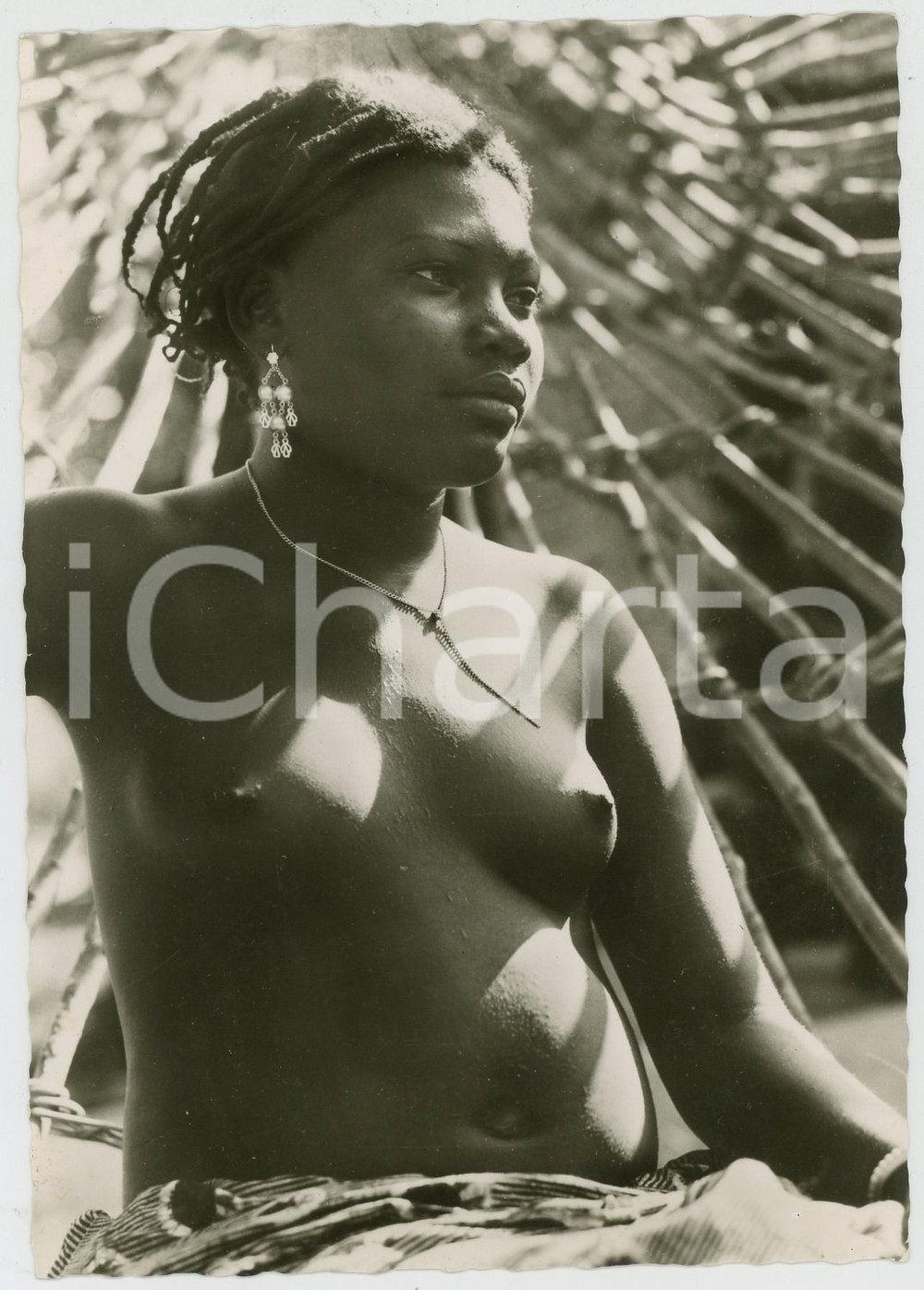 1950 ca A TRAVERS LE CONGO Femme de pecheur wagenia NU ETHNIQUE Carte postale FG  Cartolina postale d'epoca, non viaggiata ma con note manoscritte al verso.FOTOGRAFO: CongopresseEDIZIONI: Editions Film Photo Cine, Leopoldville CONDIZIONI: FAIRFORMATO: FG    originale e autentica 1