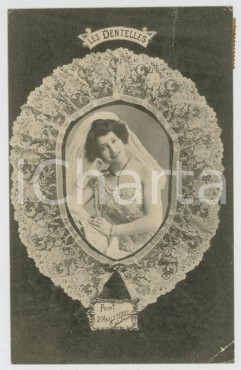 1902 LES DENTELLES Point d'Angleterre - Dentellière - Lace - French postcard  Cartolina postale d'epoca, viaggiata.CONDIZIONI: POOR (evidente piega all'angolo inferiore destro e al lato superiore)FORMATO: FP    originale e autentica 1
