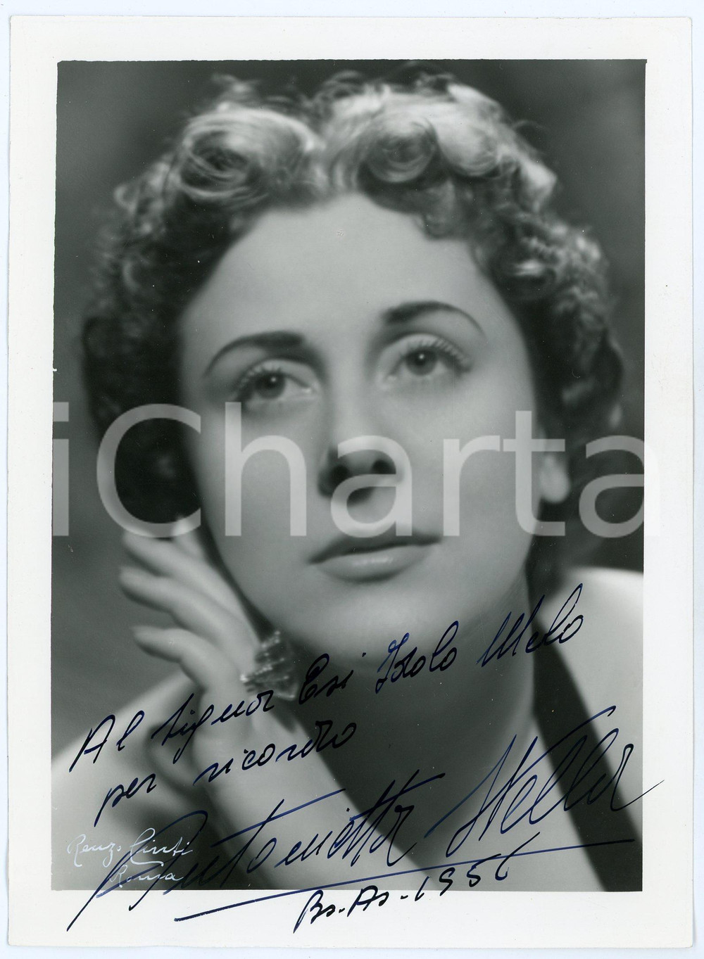 1956 LIRICA Soprano Antonietta STELLA - Foto Renzo CINTI con AUTOGRAFO Fotografia d'epoca, con autografo. CONDIZIONI: F (piegatura al lato destro; lievi fioriture)FORMATO: 14x20 cm     originale e autentica 1