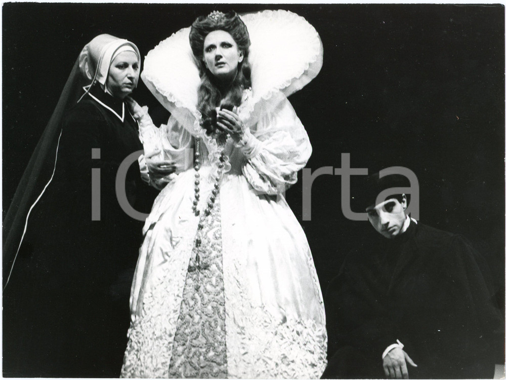 1970 ca TEATRO ITALIA Uno spettacolo - Foto di scena 24x18 cm  Fotografia originale. GOOD/buono  Formato: 24x18 cm originale e autentica 1