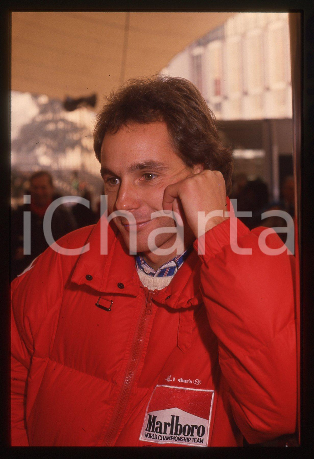 Gerhard BERGER - F1 Pilota scuderia FERRARI - 1995 ca 35 mm vintage slide 104 Diapositiva d'epoca, in formato 35 mm.CONDIZIONI: GOODE' severamente vietata la riproduzione. Tutti i diritti sono riservati.ICharta mette in vendita, sul negozio eBay e in esclusiva sul sito "icharta" il proprio archivio composto da numerose diapositive e negativi fotografici d'epoca, tutti originali e autentici, che attraversano la storia del costume italiano tra gli la fine degli anni Sessanta e Novanta.Si tratta di uno sguardo inedito sull'attualità, la politica, la vita quotidiana, il gossip e la cultura, che fotografa il cambiamento della nazione in quest'ultimo scorcio del XX secolo. Un'occasione unica per il mercato del collezionismo, che vede finalmente disponibile un archivio eccezionale per vastità, tematiche e condizioni, in un settore (il negativo fotografico e la diapositiva) di assoluta novità e dalle interessanti prospettive di investimento.  GOOD/buono   originale e autentica 1