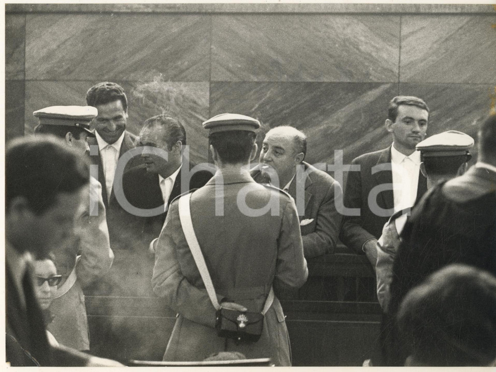 Fotografia d epoca originale 1966 MILANO Processo banda Via Montenapoleone  Imputati in tribunale Foto 1