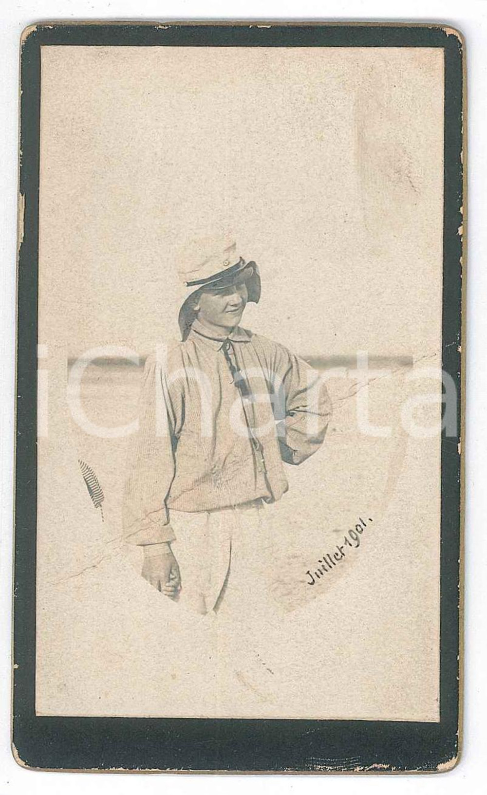 1901 FRANCE Portrait of a young aviator - Vintage DAMAGED photo  Fotografia d'epoca, su cartoncino rigido.  VERY POOR/gravemente danneggiato profonda piegatura trasversale Formato: 6x10 cm originale e autentica 1