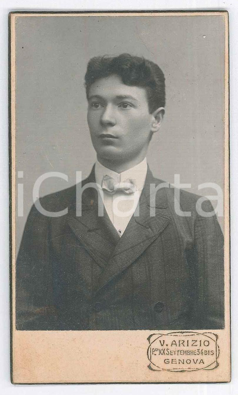 1910 ca GENOVA Ritratto di Vincenzo AGOSTI - Foto Vittorio ARIZIO CDV  Fotografia d'epoca, montata su cartoncino rigido.Dedica manoscritta al verso.FOTOGRAFO: Vittorio Arizio - Genova, portici XX Settembre 34 bis GOOD/buono  Formato: 6x10 cm originale e autentica 1