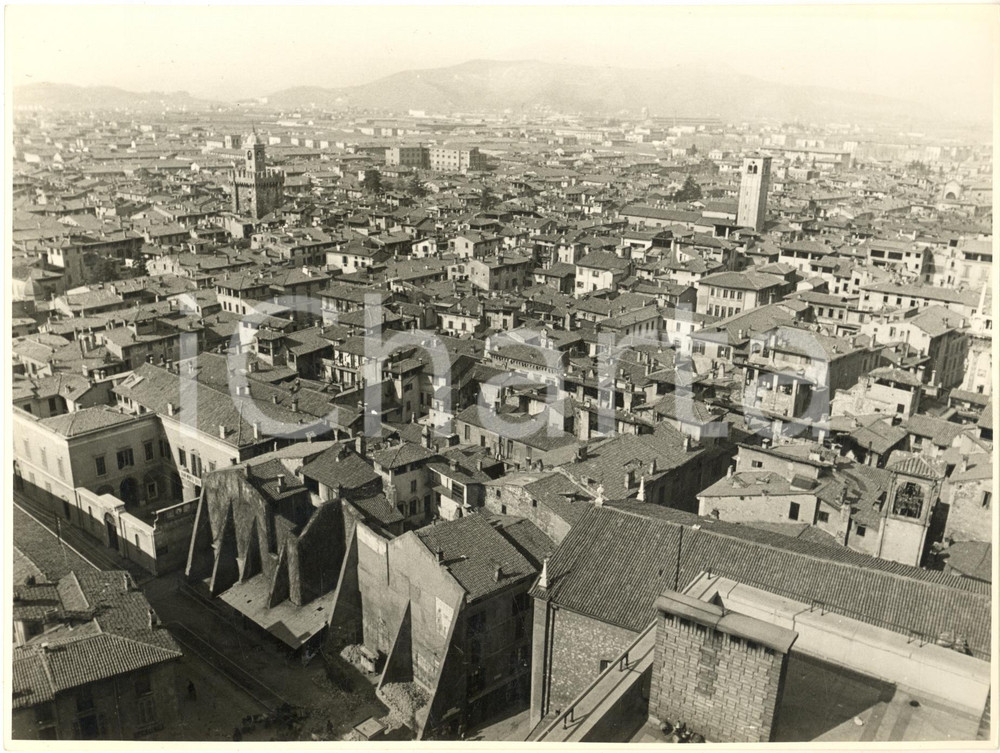 1945 WW2 BRESCIA - Bombardamenti - Veduta aerea del centro (6) Foto Fotografia d'epoca.  GOOD/buono  Formato: 24x18 cm originale e autentica 1