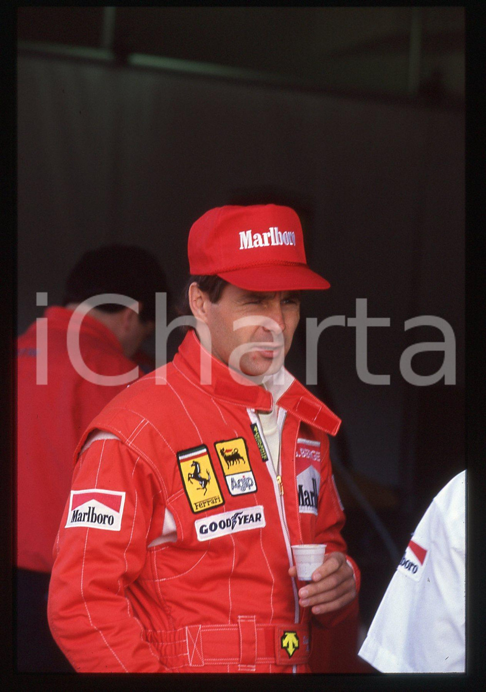 Gerhard BERGER - F1 Pilota scuderia FERRARI - 1995 ca 35 mm vintage slide 140 Diapositiva d'epoca, in formato 35 mm.CONDIZIONI: GOODE' severamente vietata la riproduzione. Tutti i diritti sono riservati.ICharta mette in vendita, sul negozio eBay e in esclusiva sul sito "icharta" il proprio archivio composto da numerose diapositive e negativi fotografici d'epoca, tutti originali e autentici, che attraversano la storia del costume italiano tra gli la fine degli anni Sessanta e Novanta.Si tratta di uno sguardo inedito sull'attualità, la politica, la vita quotidiana, il gossip e la cultura, che fotografa il cambiamento della nazione in quest'ultimo scorcio del XX secolo. Un'occasione unica per il mercato del collezionismo, che vede finalmente disponibile un archivio eccezionale per vastità, tematiche e condizioni, in un settore (il negativo fotografico e la diapositiva) di assoluta novità e dalle interessanti prospettive di investimento.  GOOD/buono   originale e autentica 1
