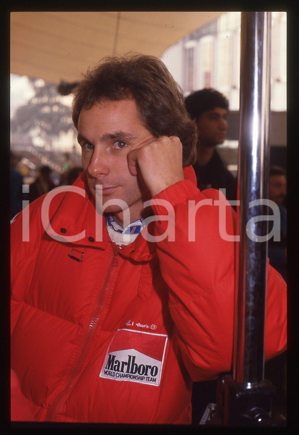 Gerhard BERGER - F1 Pilota scuderia MCLAREN - 1990 ca 35 mm vintage slide 8 Diapositiva d'epoca, in formato 35 mm.CONDIZIONI: GOODE' severamente vietata la riproduzione. Tutti i diritti sono riservati.ICharta mette in vendita, sul negozio eBay e in esclusiva sul sito "icharta" il proprio archivio composto da numerose diapositive e negativi fotografici d'epoca, tutti originali e autentici, che attraversano la storia del costume italiano tra gli la fine degli anni Sessanta e Novanta.Si tratta di uno sguardo inedito sull'attualità, la politica, la vita quotidiana, il gossip e la cultura, che fotografa il cambiamento della nazione in quest'ultimo scorcio del XX secolo. Un'occasione unica per il mercato del collezionismo, che vede finalmente disponibile un archivio eccezionale per vastità, tematiche e condizioni, in un settore (il negativo fotografico e la diapositiva) di assoluta novità e dalle interessanti prospettive di investimento.  GOOD/buono   originale e autentica 1