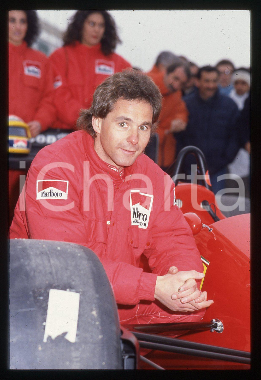 Gerhard BERGER - F1 Pilota scuderia FERRARI - 1995 ca 35 mm vintage slide 148 Diapositiva d'epoca, in formato 35 mm.CONDIZIONI: GOODE' severamente vietata la riproduzione. Tutti i diritti sono riservati.ICharta mette in vendita, sul negozio eBay e in esclusiva sul sito "icharta" il proprio archivio composto da numerose diapositive e negativi fotografici d'epoca, tutti originali e autentici, che attraversano la storia del costume italiano tra gli la fine degli anni Sessanta e Novanta.Si tratta di uno sguardo inedito sull'attualità, la politica, la vita quotidiana, il gossip e la cultura, che fotografa il cambiamento della nazione in quest'ultimo scorcio del XX secolo. Un'occasione unica per il mercato del collezionismo, che vede finalmente disponibile un archivio eccezionale per vastità, tematiche e condizioni, in un settore (il negativo fotografico e la diapositiva) di assoluta novità e dalle interessanti prospettive di investimento.  GOOD/buono   originale e autentica 1
