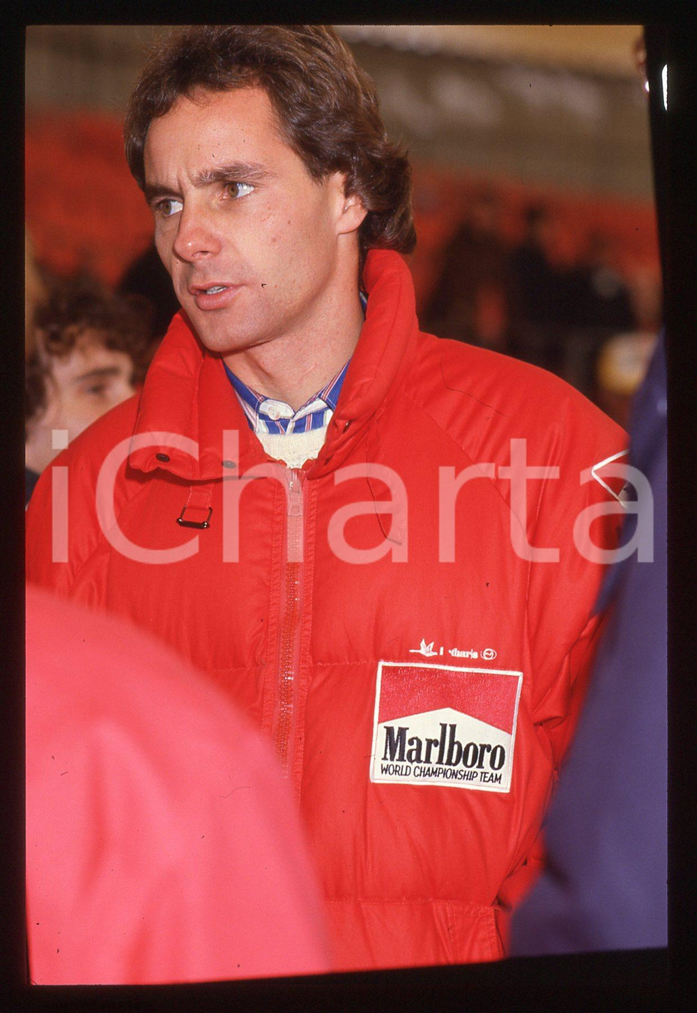Gerhard BERGER - F1 Pilota scuderia FERRARI - 1995 ca 35 mm vintage slide 149 Diapositiva d'epoca, in formato 35 mm.CONDIZIONI: GOODE' severamente vietata la riproduzione. Tutti i diritti sono riservati.ICharta mette in vendita, sul negozio eBay e in esclusiva sul sito "icharta" il proprio archivio composto da numerose diapositive e negativi fotografici d'epoca, tutti originali e autentici, che attraversano la storia del costume italiano tra gli la fine degli anni Sessanta e Novanta.Si tratta di uno sguardo inedito sull'attualità, la politica, la vita quotidiana, il gossip e la cultura, che fotografa il cambiamento della nazione in quest'ultimo scorcio del XX secolo. Un'occasione unica per il mercato del collezionismo, che vede finalmente disponibile un archivio eccezionale per vastità, tematiche e condizioni, in un settore (il negativo fotografico e la diapositiva) di assoluta novità e dalle interessanti prospettive di investimento.  GOOD/buono   originale e autentica 1