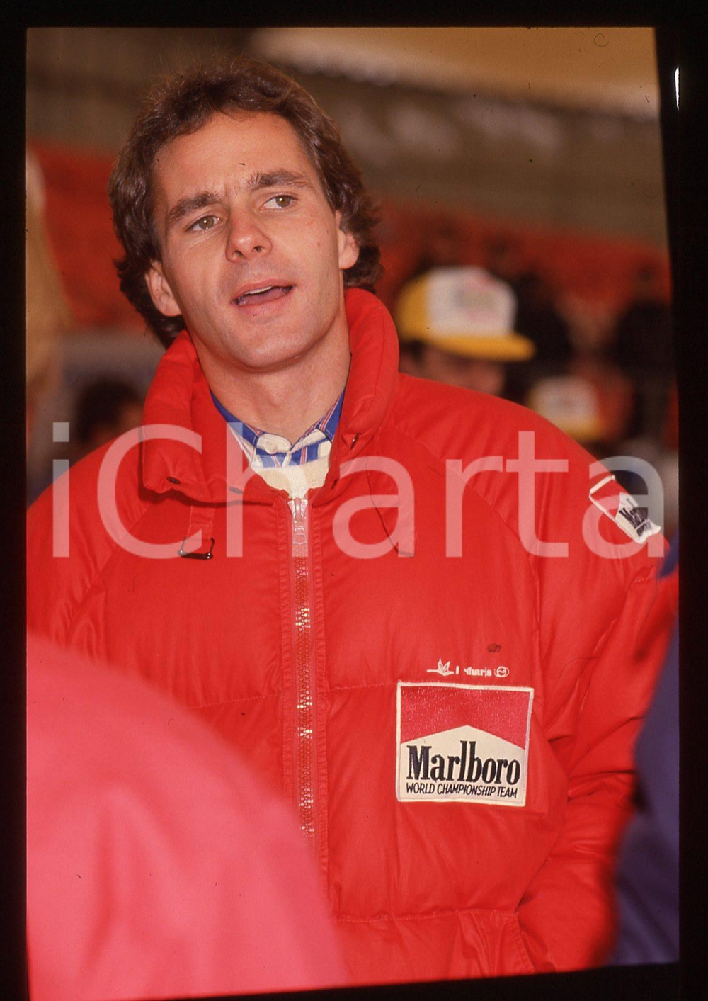 Gerhard BERGER - F1 Pilota scuderia FERRARI - 1995 ca 35 mm vintage slide 160 Diapositiva d'epoca, in formato 35 mm.CONDIZIONI: GOODE' severamente vietata la riproduzione. Tutti i diritti sono riservati.ICharta mette in vendita, sul negozio eBay e in esclusiva sul sito "icharta" il proprio archivio composto da numerose diapositive e negativi fotografici d'epoca, tutti originali e autentici, che attraversano la storia del costume italiano tra gli la fine degli anni Sessanta e Novanta.Si tratta di uno sguardo inedito sull'attualità, la politica, la vita quotidiana, il gossip e la cultura, che fotografa il cambiamento della nazione in quest'ultimo scorcio del XX secolo. Un'occasione unica per il mercato del collezionismo, che vede finalmente disponibile un archivio eccezionale per vastità, tematiche e condizioni, in un settore (il negativo fotografico e la diapositiva) di assoluta novità e dalle interessanti prospettive di investimento.  GOOD/buono   originale e autentica 1