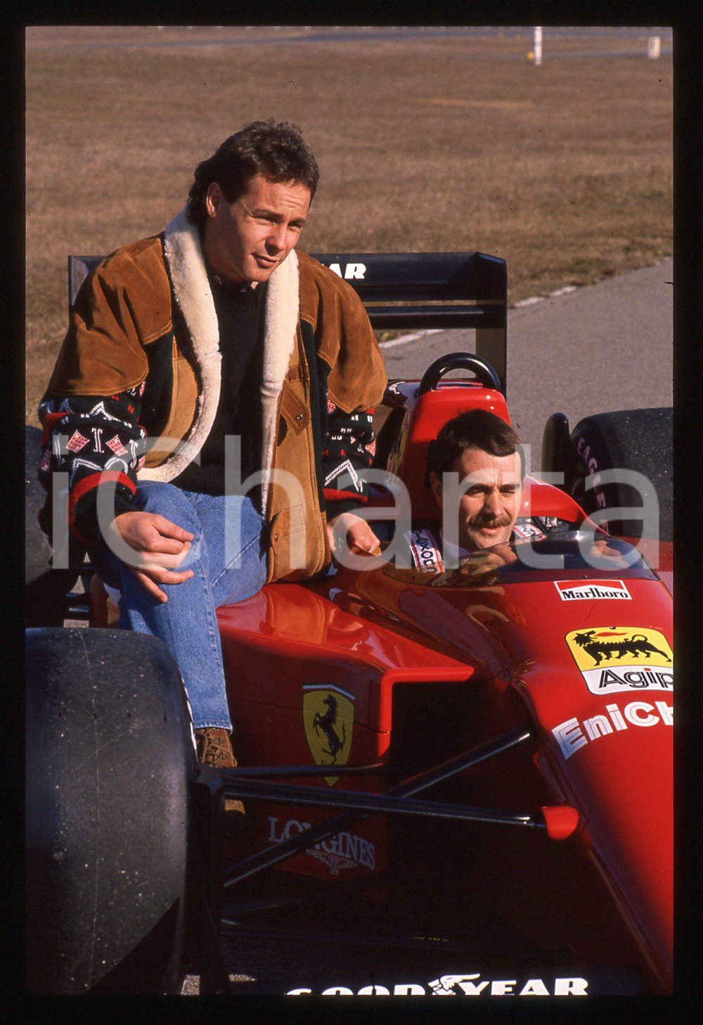 Gerhard BERGER Nigel MANSELL FERRARI 640 F1 FIORANO 1989 35 mm vintage slide 27 Diapositiva d'epoca, in formato 35 mm.CONDIZIONI: GOODE' severamente vietata la riproduzione. Tutti i diritti sono riservati.ICharta mette in vendita, sul negozio eBay e in esclusiva sul sito "icharta" il proprio archivio composto da numerose diapositive e negativi fotografici d'epoca, tutti originali e autentici, che attraversano la storia del costume italiano tra gli la fine degli anni Sessanta e Novanta.Si tratta di uno sguardo inedito sull'attualità, la politica, la vita quotidiana, il gossip e la cultura, che fotografa il cambiamento della nazione in quest'ultimo scorcio del XX secolo. Un'occasione unica per il mercato del collezionismo, che vede finalmente disponibile un archivio eccezionale per vastità, tematiche e condizioni, in un settore (il negativo fotografico e la diapositiva) di assoluta novità e dalle interessanti prospettive di investimento.  GOOD/buono   originale e autentica 1