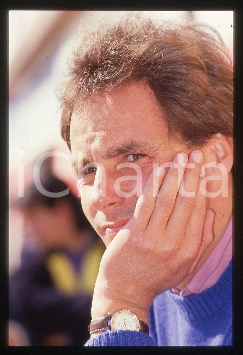 Gerhard BERGER - F1 Pilota scuderia FERRARI - 1995 ca 35 mm vintage slide 165 Diapositiva d'epoca, in formato 35 mm.CONDIZIONI: GOODE' severamente vietata la riproduzione. Tutti i diritti sono riservati.ICharta mette in vendita, sul negozio eBay e in esclusiva sul sito "icharta" il proprio archivio composto da numerose diapositive e negativi fotografici d'epoca, tutti originali e autentici, che attraversano la storia del costume italiano tra gli la fine degli anni Sessanta e Novanta.Si tratta di uno sguardo inedito sull'attualità, la politica, la vita quotidiana, il gossip e la cultura, che fotografa il cambiamento della nazione in quest'ultimo scorcio del XX secolo. Un'occasione unica per il mercato del collezionismo, che vede finalmente disponibile un archivio eccezionale per vastità, tematiche e condizioni, in un settore (il negativo fotografico e la diapositiva) di assoluta novità e dalle interessanti prospettive di investimento.  GOOD/buono   originale e autentica 1