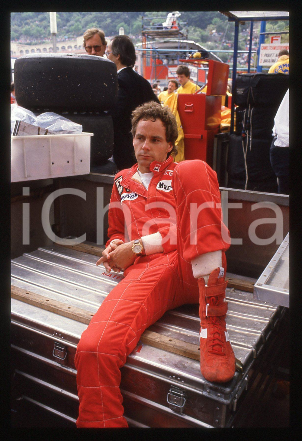 Gerhard BERGER - F1 Pilota scuderia FERRARI - 1995 ca 35 mm vintage slide 166 Diapositiva d'epoca, in formato 35 mm.CONDIZIONI: GOODE' severamente vietata la riproduzione. Tutti i diritti sono riservati.ICharta mette in vendita, sul negozio eBay e in esclusiva sul sito "icharta" il proprio archivio composto da numerose diapositive e negativi fotografici d'epoca, tutti originali e autentici, che attraversano la storia del costume italiano tra gli la fine degli anni Sessanta e Novanta.Si tratta di uno sguardo inedito sull'attualità, la politica, la vita quotidiana, il gossip e la cultura, che fotografa il cambiamento della nazione in quest'ultimo scorcio del XX secolo. Un'occasione unica per il mercato del collezionismo, che vede finalmente disponibile un archivio eccezionale per vastità, tematiche e condizioni, in un settore (il negativo fotografico e la diapositiva) di assoluta novità e dalle interessanti prospettive di investimento.  GOOD/buono   originale e autentica 1