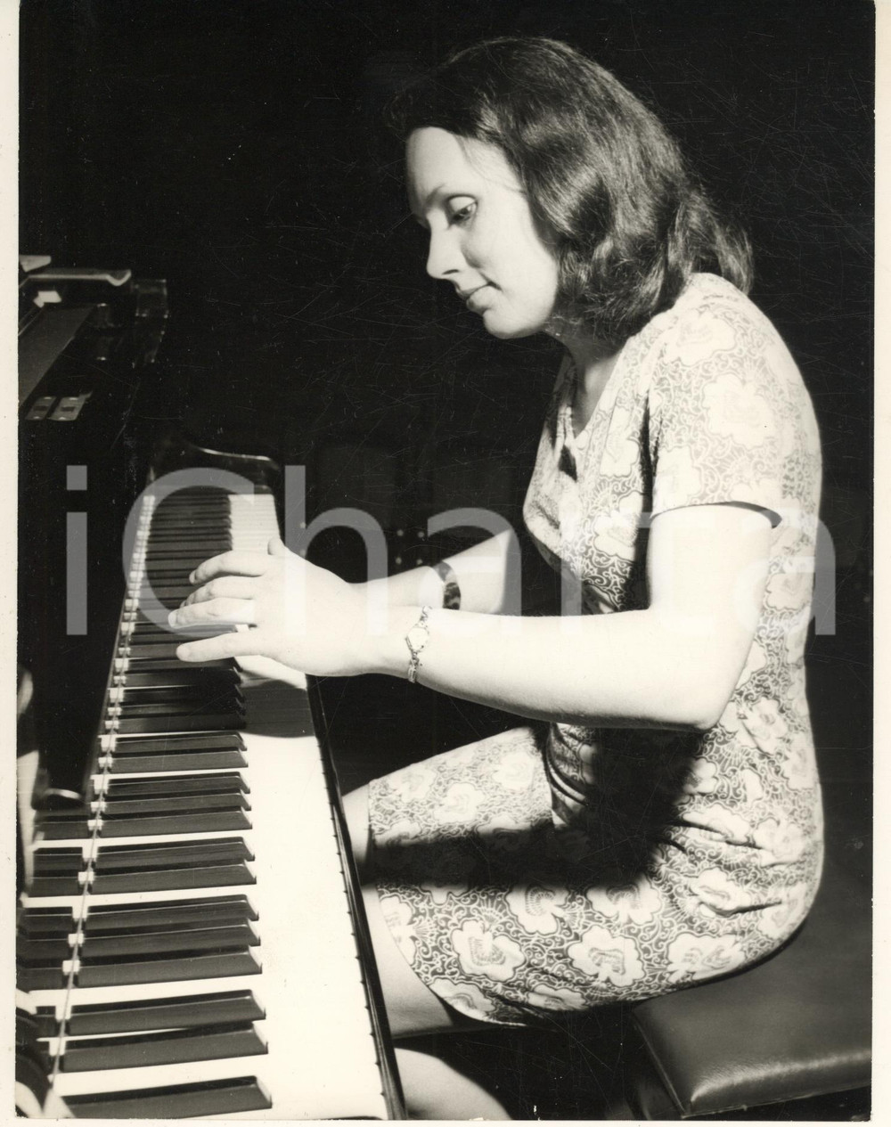 Fotografia d epoca originale 1975 ca MUSICA Pianista Marioara TRIFAN  Ritratto Foto 18x24 cm 1