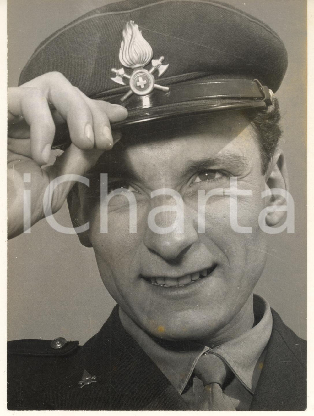 Fotografia d epoca originale 1956 CICLISMO Mino DE ROSSI  Vigile del fuoco  Ritratto  Foto 13x18 cm 2 1