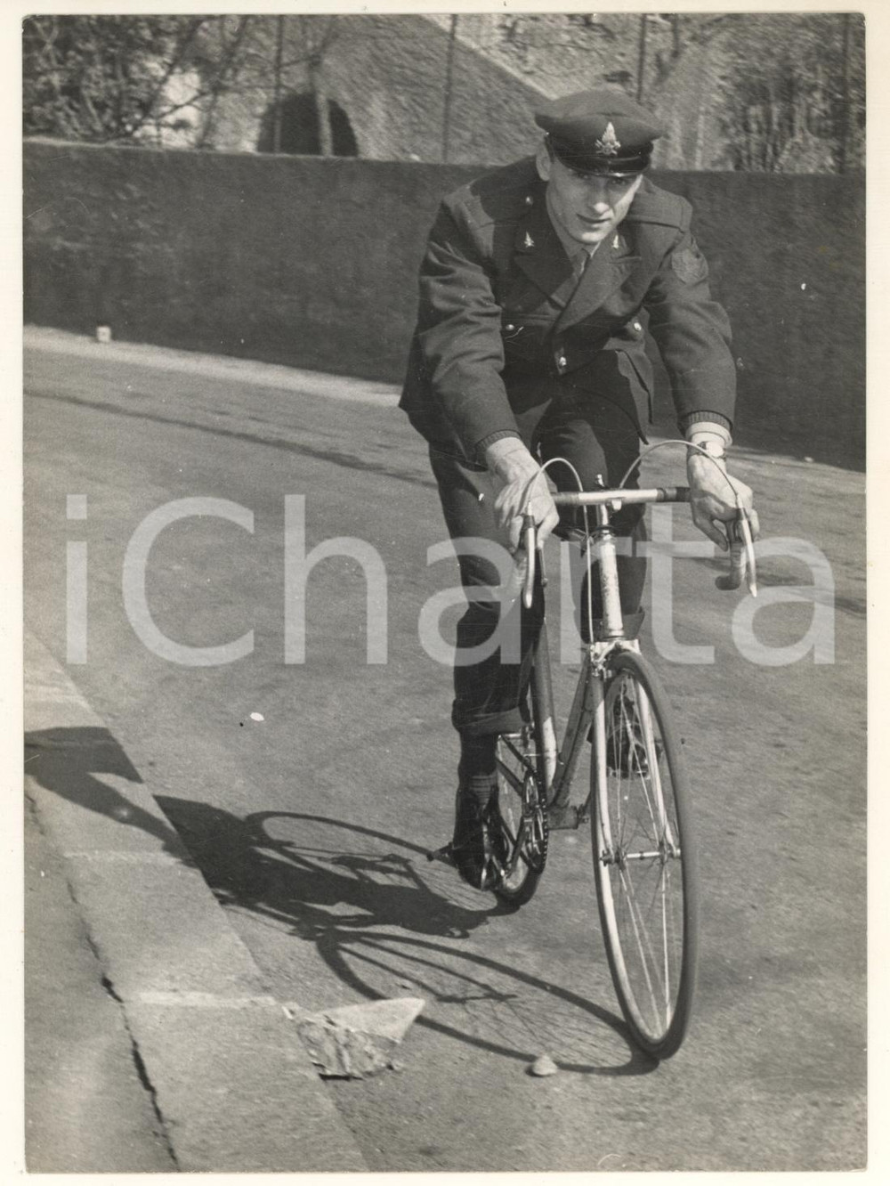 Fotografia d epoca originale 1956 CICLISMO Mino DE ROSSI  Vigile del fuoco  Allenamento Giro d Italia Foto 1