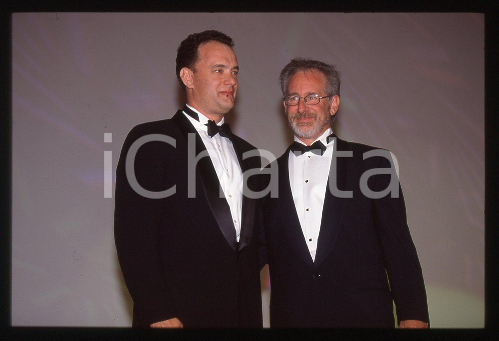 Fotografia d epoca originale Tom HANKS e Steven SPIELBERG FESTIVAL CINEMA VENEZIA 1998 35 mm vintage slide 9 1