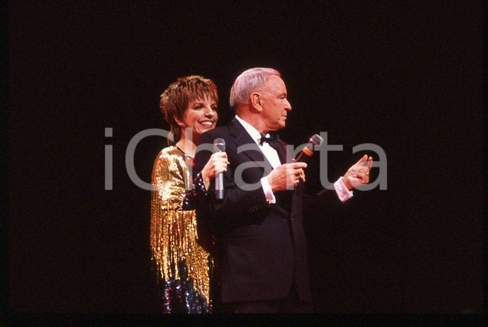 Fotografia d epoca originale Frank SINATRA Liza MINNELLI 1989 LONDON Royal Albert Hall 35mm vintage slide 16 1