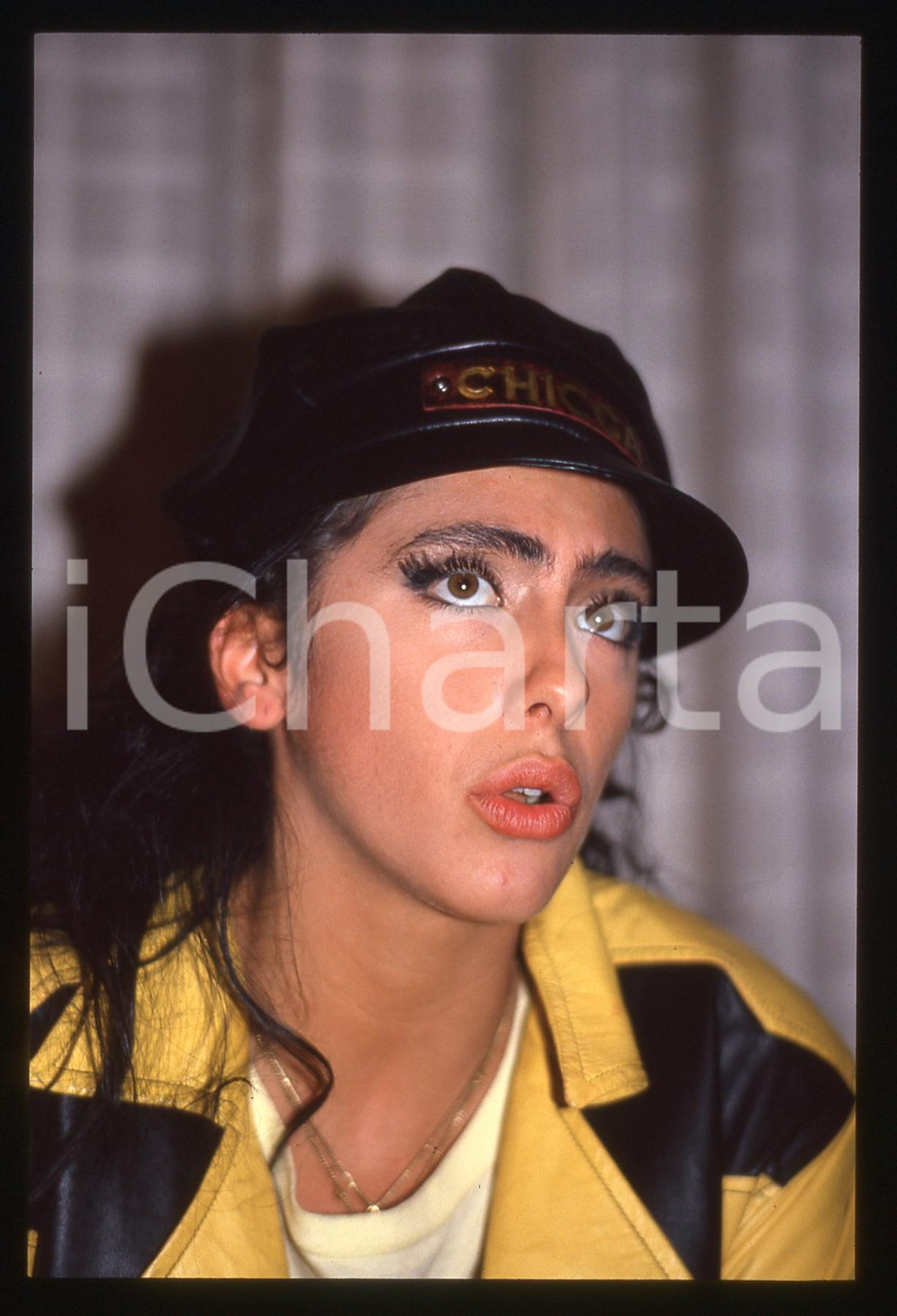 Fotografia d epoca originale 35mm vintage slide 1990ca ritratto di Sabrina SALERNO 93 1