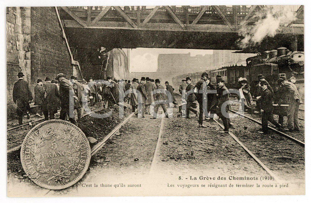 1925 ca FRANCE Grève des cheminots de 1910 - Voyageurs continuent à pied  Cartolina postale d'epoca, non viaggiata. GOOD/buono  Formato: 14x9 cm originale e autentica 1