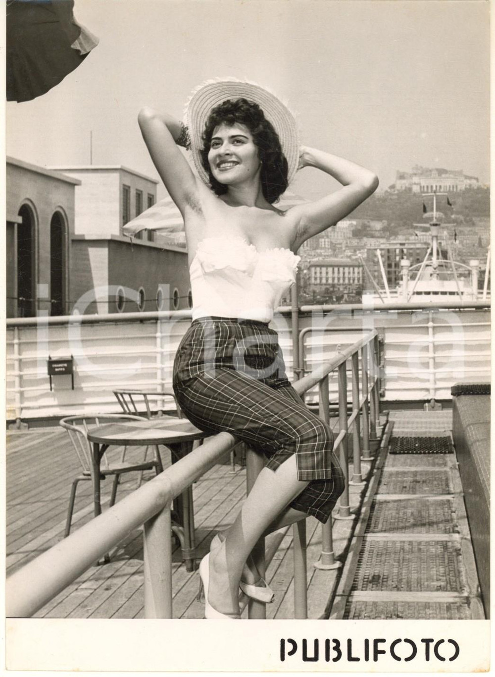 Fotografia d epoca originale 1955 NAPOLI Miss Grecia Sonia ZOIDOU in gara per MISS UNIVERSO Foto 13x18 cm 1