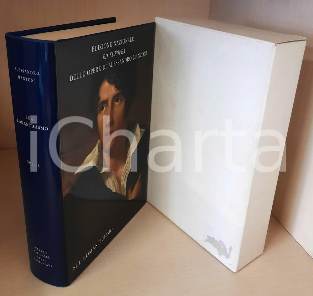 2008 Alessandro MANZONI Sul Romanticismo - Vol. 13 (4) Edizione Nazionale Edizione Nazionale ed Europea delle opere di Alessandro Manzoni. Legatura in tela blu, logo "Casa del Manzoni" in oro al centro del piatto, sovraccoperta illustrata, cofanetto in cartoncino.Composizione dei testi nella versione VAL del carattere Baskerville, realizzato nella Stamperia Valdonega ad Arbizzano di Verona.PAGINE: 484EDITORE: Centro Nazionale Studi Manzoniani - Milano FAIR/discreto volume intonso, ma abrasione al cofanetto, con parziale scollamento al lato inferiore Formato: 22x14 cm originale e autentica 1