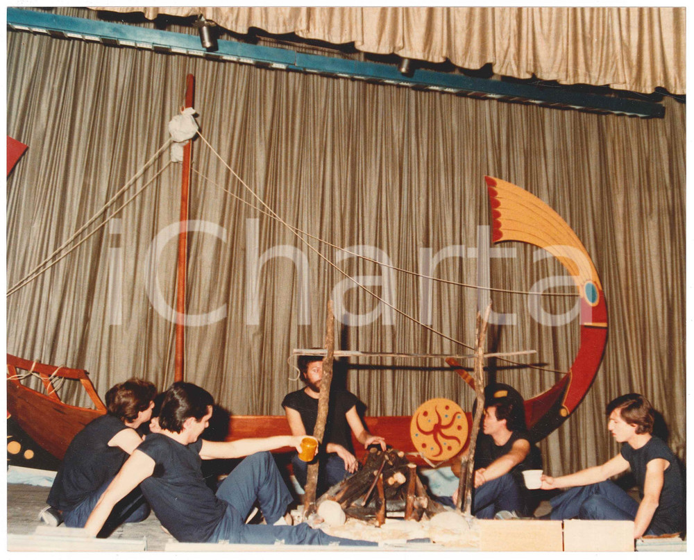 Fotografia d epoca originale 1983/84 TEATRO GRUPPO PALCOSCENICO Saronno  Itaca, Itaca Foto di scena 4 1