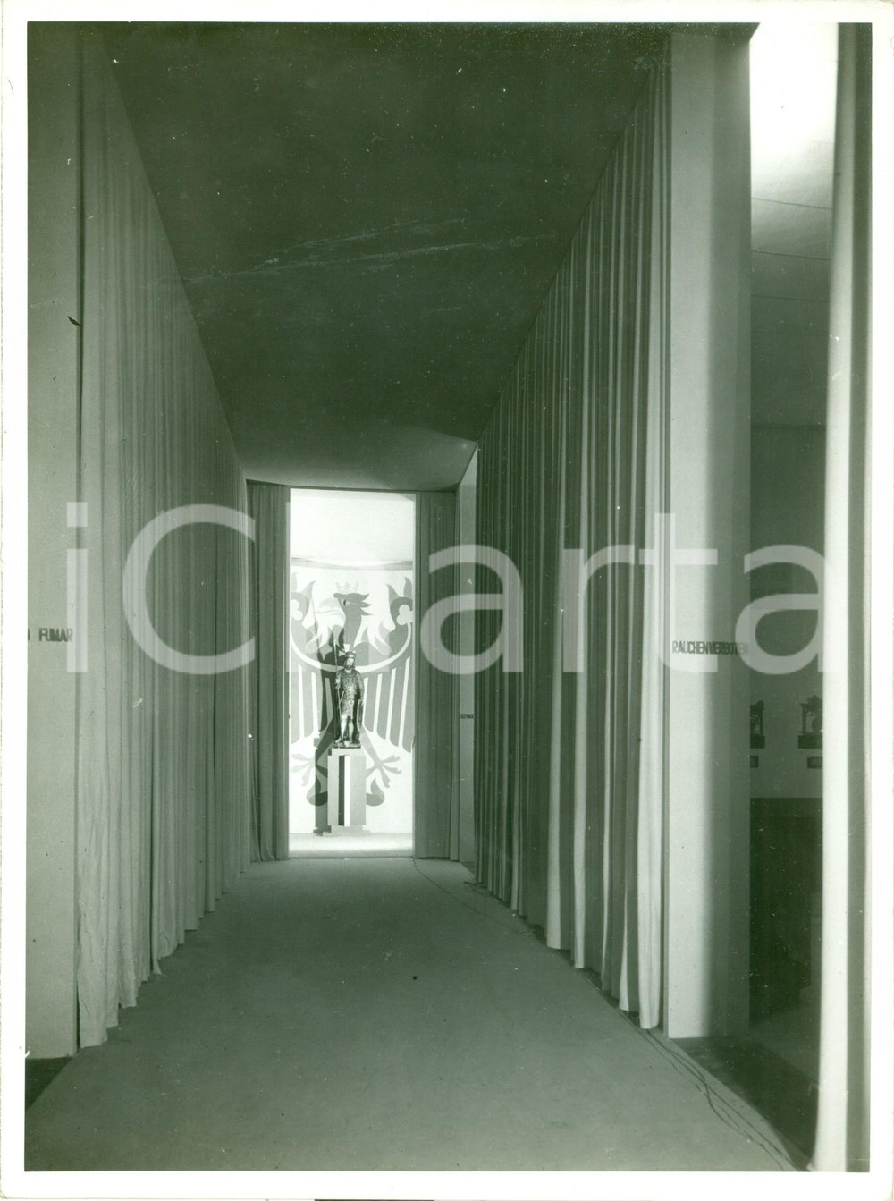 Fotografia d epoca originale 1936 VATICANO Corridoio CECOSLOVACCHIA Esposizione mondiale stampa cattolica 1