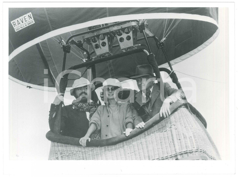 1982 CINEMA "Yes, Giorgio" - Luciano PAVAROTTI Kathryn HARROLD Eddie ALBERT Foto Fotografia d'epoca.  GOOD/buono  Formato: 24x17 cm originale e autentica 1