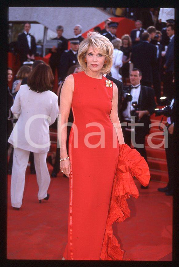 Fotografia d epoca originale Amanda LEAR Red carpet CANNES 1995 ca 35 mm vintage slide 57 1