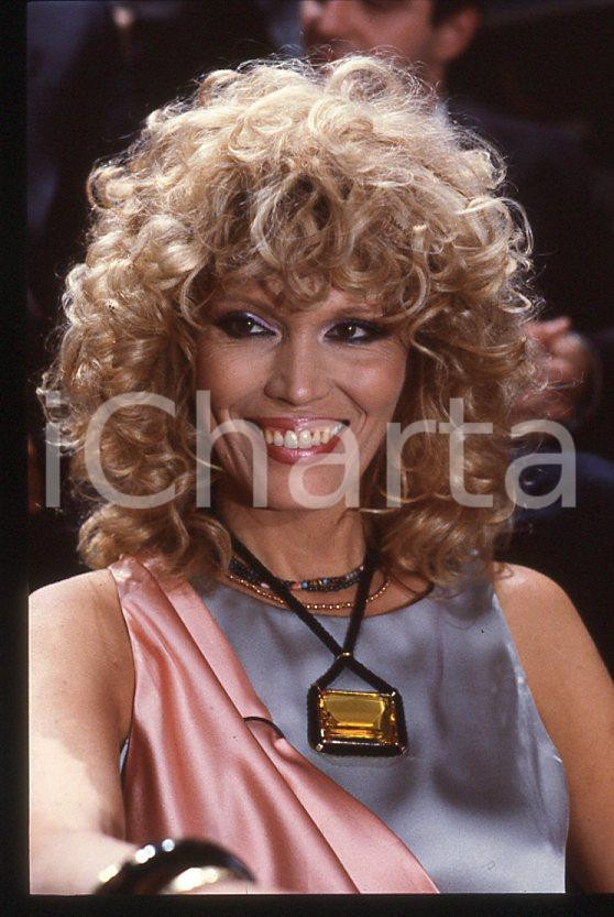 Fotografia d epoca originale Amanda LEAR Ritratto dell artista 1975 ca  35 mm vintage slide 3 1