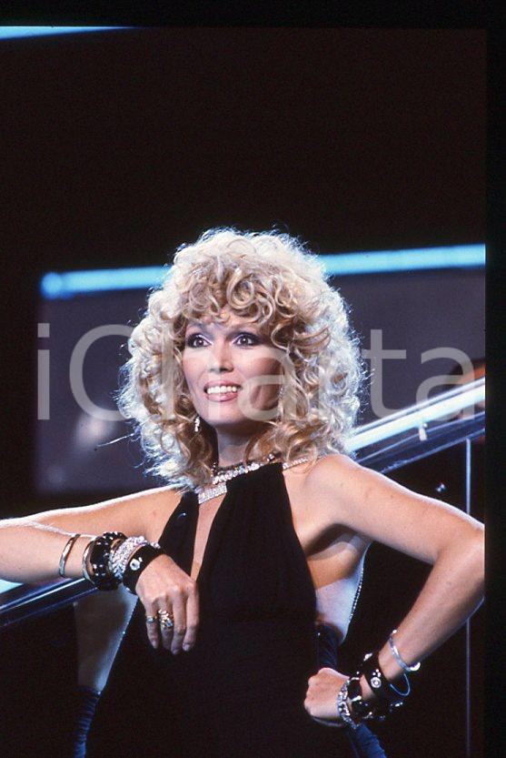 Fotografia d epoca originale Amanda LEAR Ritratto dell artista 1980 ca  35 mm vintage slide 11 1