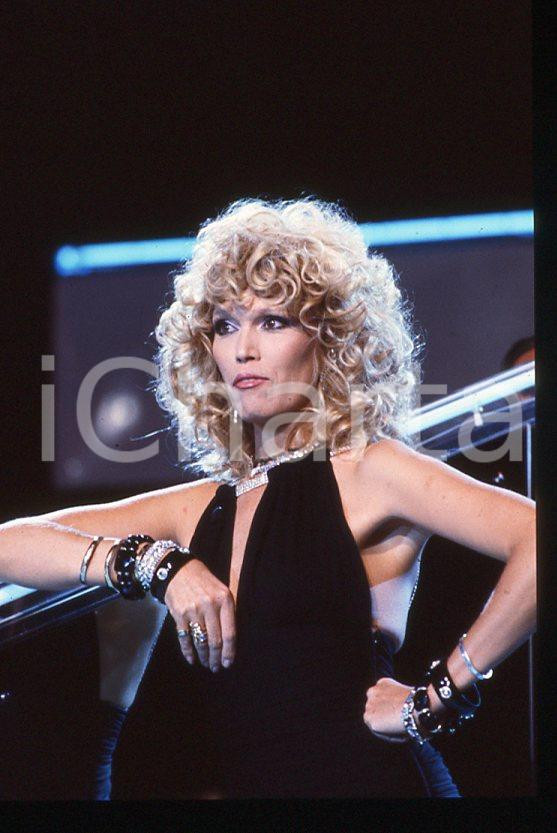 Fotografia d epoca originale Amanda LEAR Ritratto dell artista 1980 ca  35 mm vintage slide 15 1