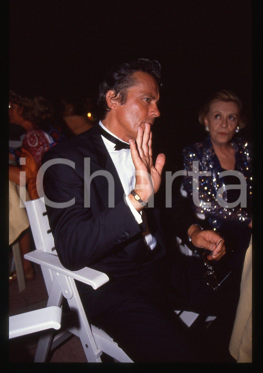 Alain DELON Giulietta MASINA - CINEMA 1990 ca 35 mm vintage slide 50 Diapositiva originale, in formato 35 mm.Per i diritti rivolgersi a ICharta.E' severamente vietata la riproduzione. Tutti i diritti sono riservati.ICharta mette in vendita, sul negozio eBay e in esclusiva sul sito "icharta" il proprio archivio composto da numerose diapositive e negativi fotografici d'epoca, tutti originali e autentici, che attraversano la storia del costume tra la fine degli anni Sessanta e Novanta.Si tratta di uno sguardo inedito sull'attualità , la politica, la vita quotidiana, il gossip e la cultura, che fotografa il cambiamento della nazione in quest'ultimo scorcio del XX secolo.Un'occasione unica per il mercato del collezionismo, che vede finalmente disponibile un archivio eccezionale per vastità , tematiche e condizioni, in un settore (il negativo fotografico e la diapositiva) di assoluta novità e dalle interessanti prospettive di investimento.GOOD/buono  GOOD/buono   originale e autentica 1