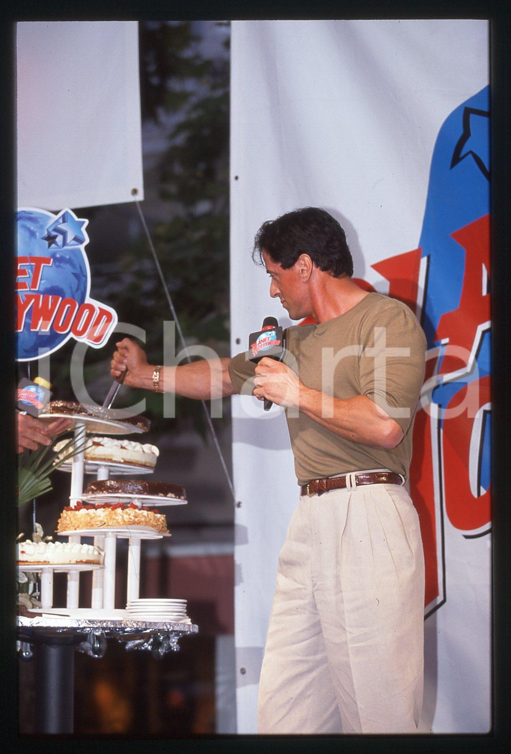Fotografia d epoca originale Sylvester STALLONE  PLANET HOLLYWOOD CANNES 1998 35 mm vintage slide 19 1