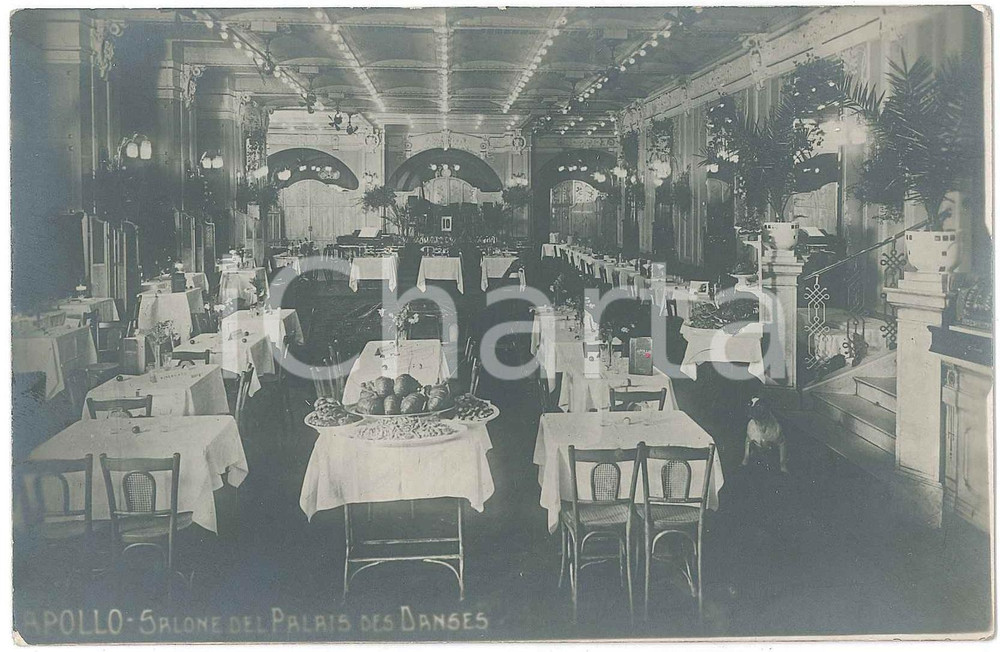 1925 ca MILANO Via Torino - Salone PALAIS DES DANSES Foto cartolina RESTELLI 2  Fotocartolina d'epoca.FOTOGRAFO: R. Restelli - Milano, Via Cappellari 7   FAIR/discreto Lievi smussature agli angoli Formato: FP originale e autentica 1