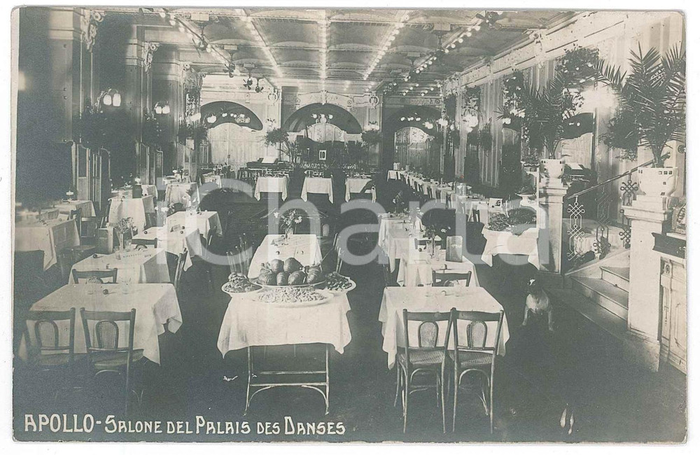 1925 ca MILANO Via Torino - Salone PALAIS DES DANSES Foto cartolina RESTELLI 4  Fotocartolina d'epoca.FOTOGRAFO: R. Restelli - Milano, Via Cappellari 7   GOOD/buono  Formato: FP originale e autentica 1