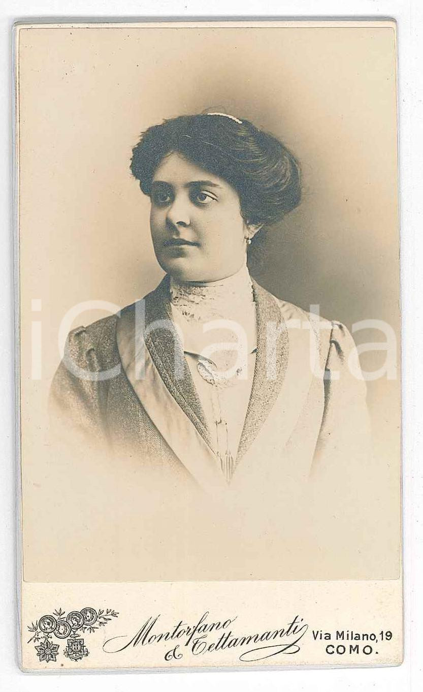 1912 COMO Ritratto di Emilia VIOLI Foto MONTORFANO & TETTAMANTI - CDV  Fotografia d'epoca, su cartoncino.FOTOGRAFO: Montorfano &amp; Tettamanti - Como, Via Milano 19 GOOD/buono  Formato: CDV (6x10 cm) originale e autentica 1