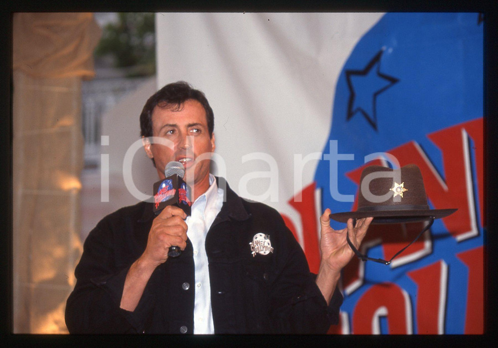 Fotografia d epoca originale Sylvester STALLONE  PLANET HOLLYWOOD CANNES 1997 35 mm vintage slide 2 1