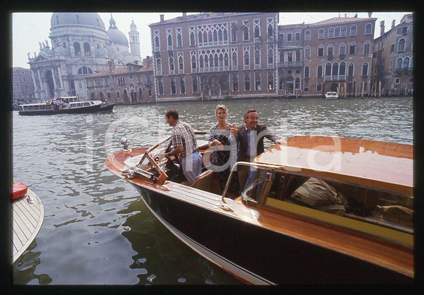 Fotografia d epoca originale Louis MALLE Candice BERGEN  Arrivo a VENEZIA 1987 35mm vintage slide 1 1