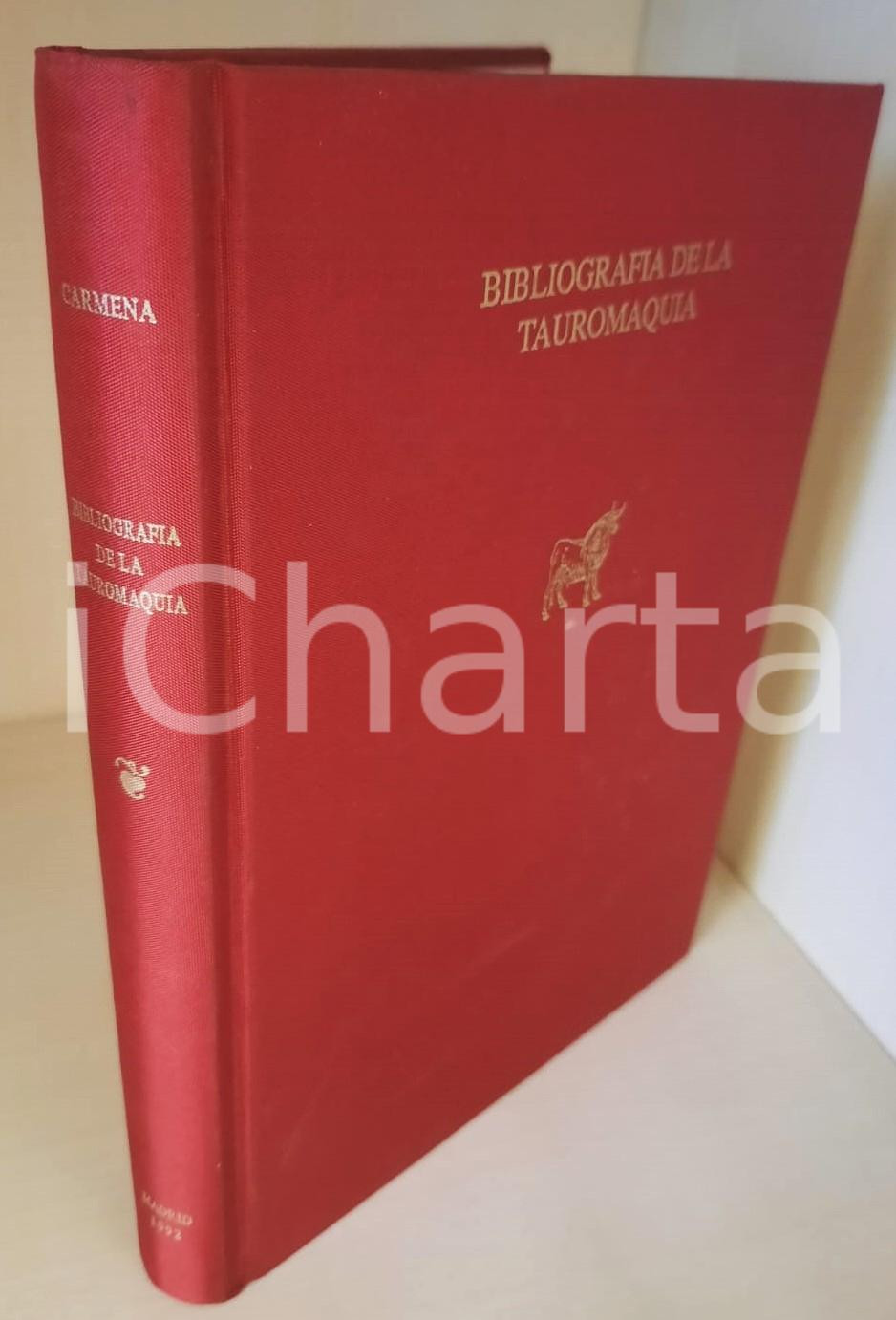 1883 (1992) Luis CARMENA Y MILLAN Bibliografia de la Tauromaquia *Julio Ollero Brossura editoriale, con copertina rigida.Facsimile dell'edizione del 1883 in 750 esemplari numerati (il presente è il 52).PAGINE: 160 + 56EDITORE: Julio Ollero GOOD/buono  Formato: 16x21 cm originale e autentica 1