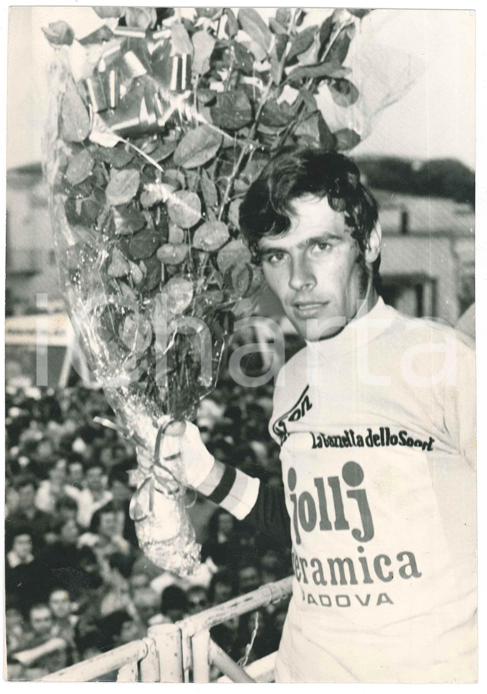 Fotografia d epoca originale 1975 ca CICLISMO Giovanni BATTAGLIN vincitore  Jollj Ceramica Padova Foto 1