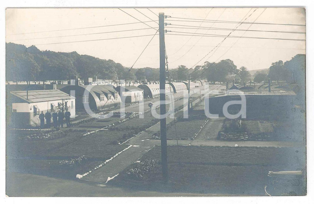 Fotografia d epoca originale 1945 ca WW2 UK FEATHERSTONE POW Camp  View Photo RPPC 1